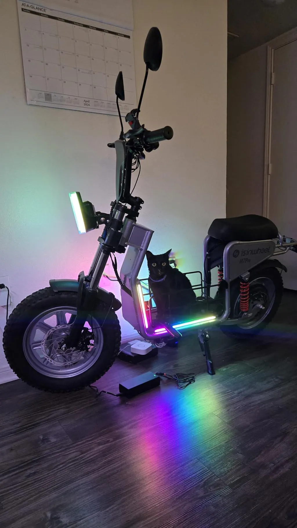 isinwheel H7Pro 1200W High-End Commuting Electric Scooter with Seat