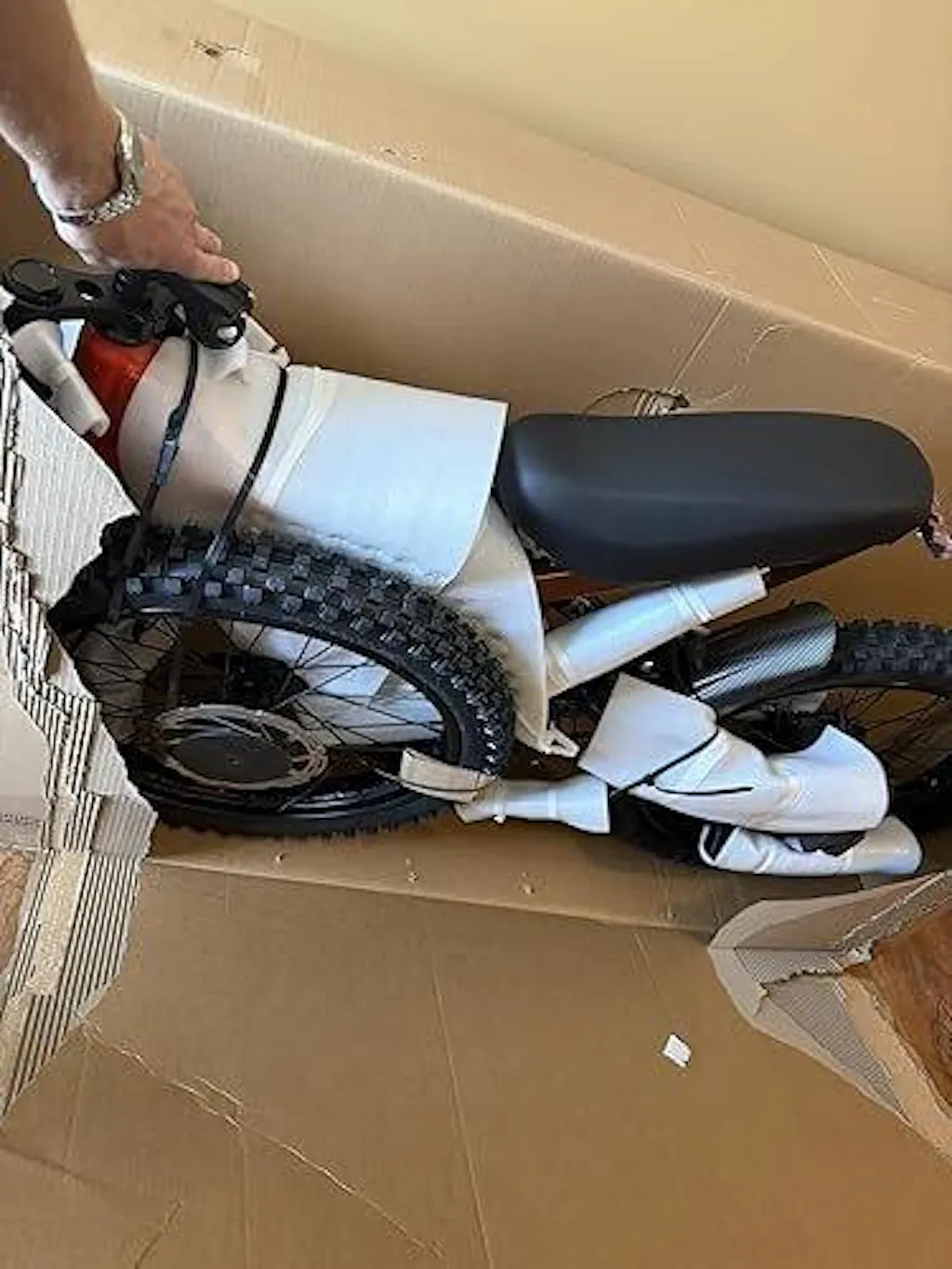 R8 Electric Dirt Bike for Adults 35 MPH & 150 Miles