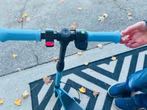 isinwheel S2 Electric Scooter for Kids Ages 6-12