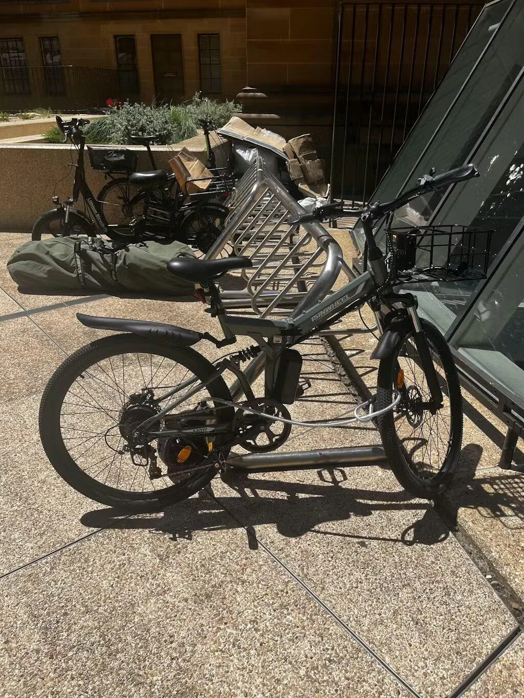 isinwheel M40 Folding Electric Bike with Basket