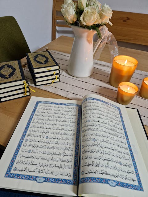 Quran, Koran auf Arabisch - Medina Mushaf - groß 29x20 cm, blau