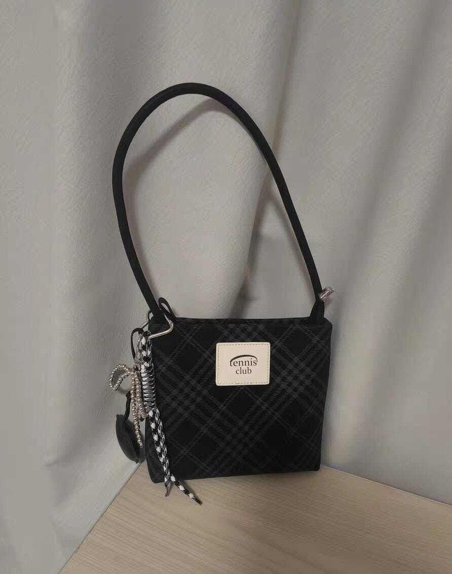 【おまけ付き】ETRO per KaitoTakahashi チャーム ブラック 髙橋海人×エトロのコラボアイテム解禁！アートなペイズリーにときめく