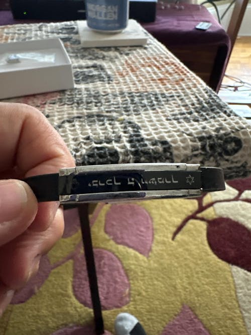 צמיד לגבר "מגן דוד" עם רצועות עור שחור (21 ס"מ) רקע מושחר