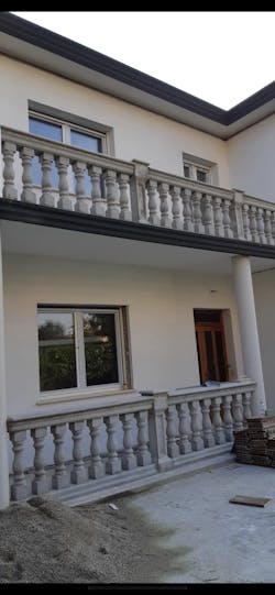 BALAUSTRA PER RINGHIERA PARAPETTO IN CEMENTO ARMATO E POLVERE DI MARMO MODELLO 01