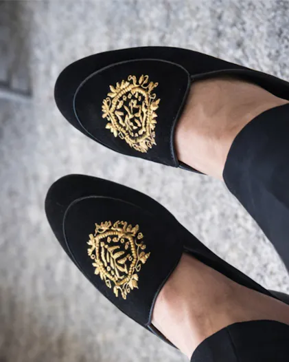 BLACK ITALIAN VELVET MULE