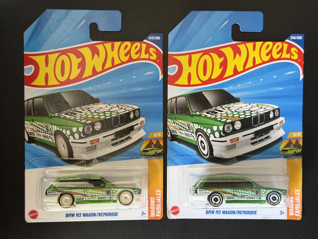 SUPER TREASURE HUNT - HOT WHEELS - BMW M3 WAGON WITH FREE PROTECTOR