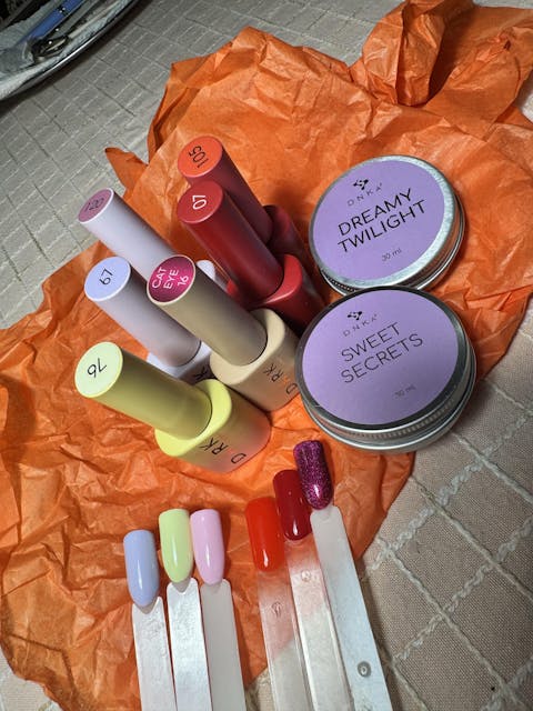 MASSAGE CANDLE "DNKa", 30 ml SWEET SECRETS