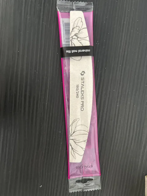 Nagelfeile STALEKS EXPERT NFE-40 Halbmond, doppelseitig, verschiedene Körnungen, dünne Schaumstoffschicht