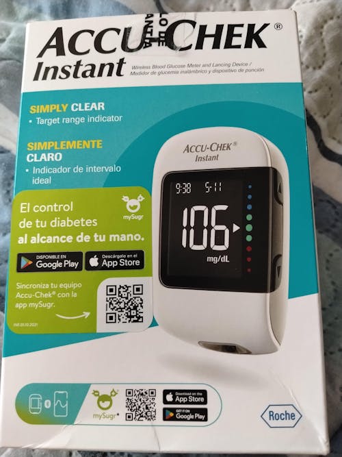 Pack Glucómetro Accu-Chek® Instant 50 tiras + 10 lancetas