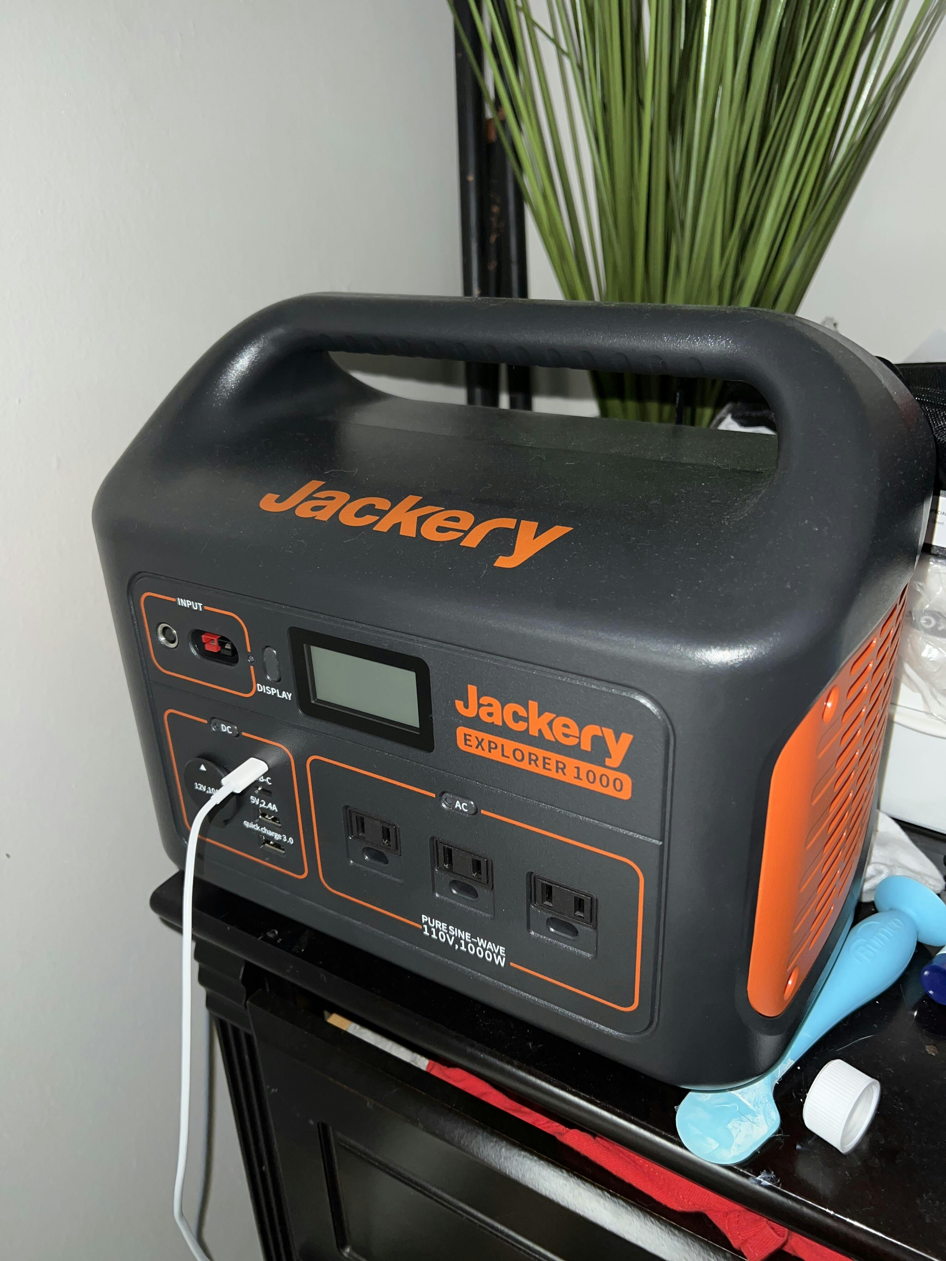Jackery Portable Power Station Explorer 1000