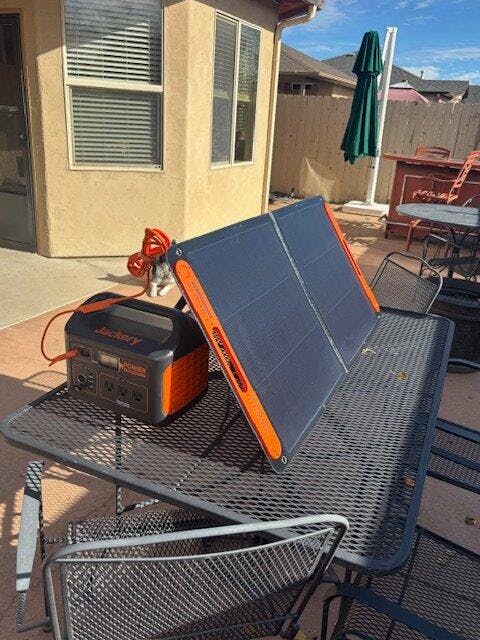 Jackery SolarSaga 100W Solar Panel - Jackery