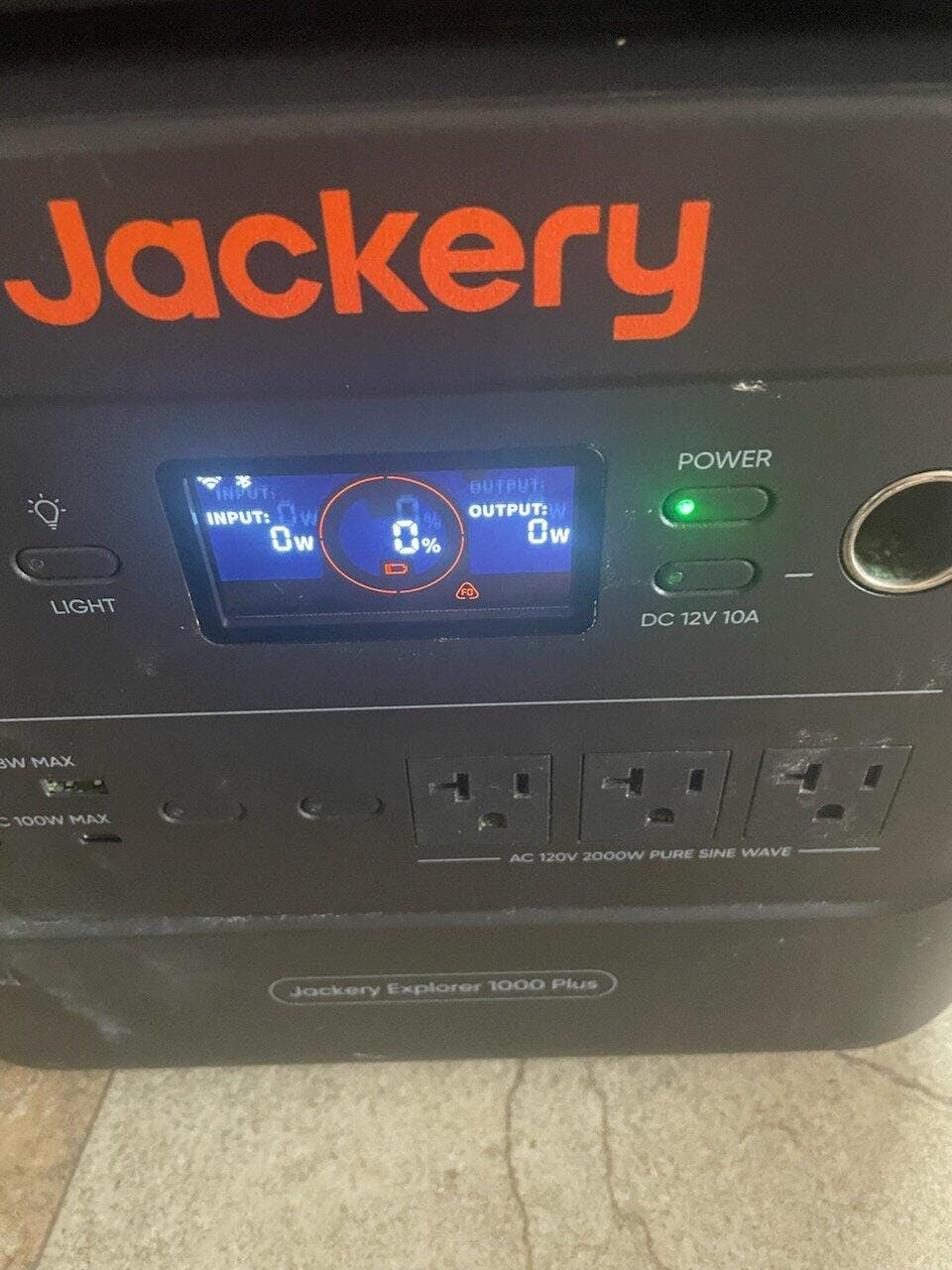 Jackery Solar Generator 1000 Plus - Jackery
