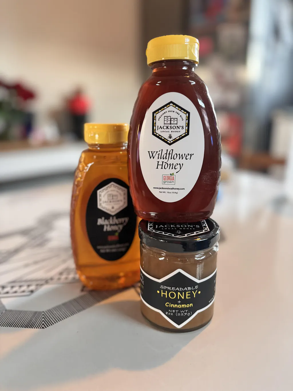 Blackberry Honey - 1lb Squeeze – Jackson's Local Honey