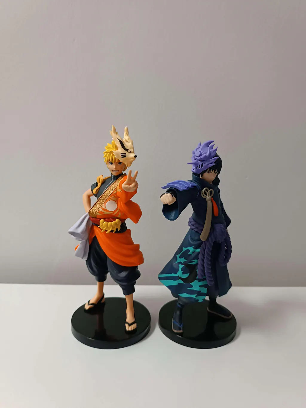Figurine Manga NARUTO UZUMAKI avec socle 3D prière méditation 16 cm