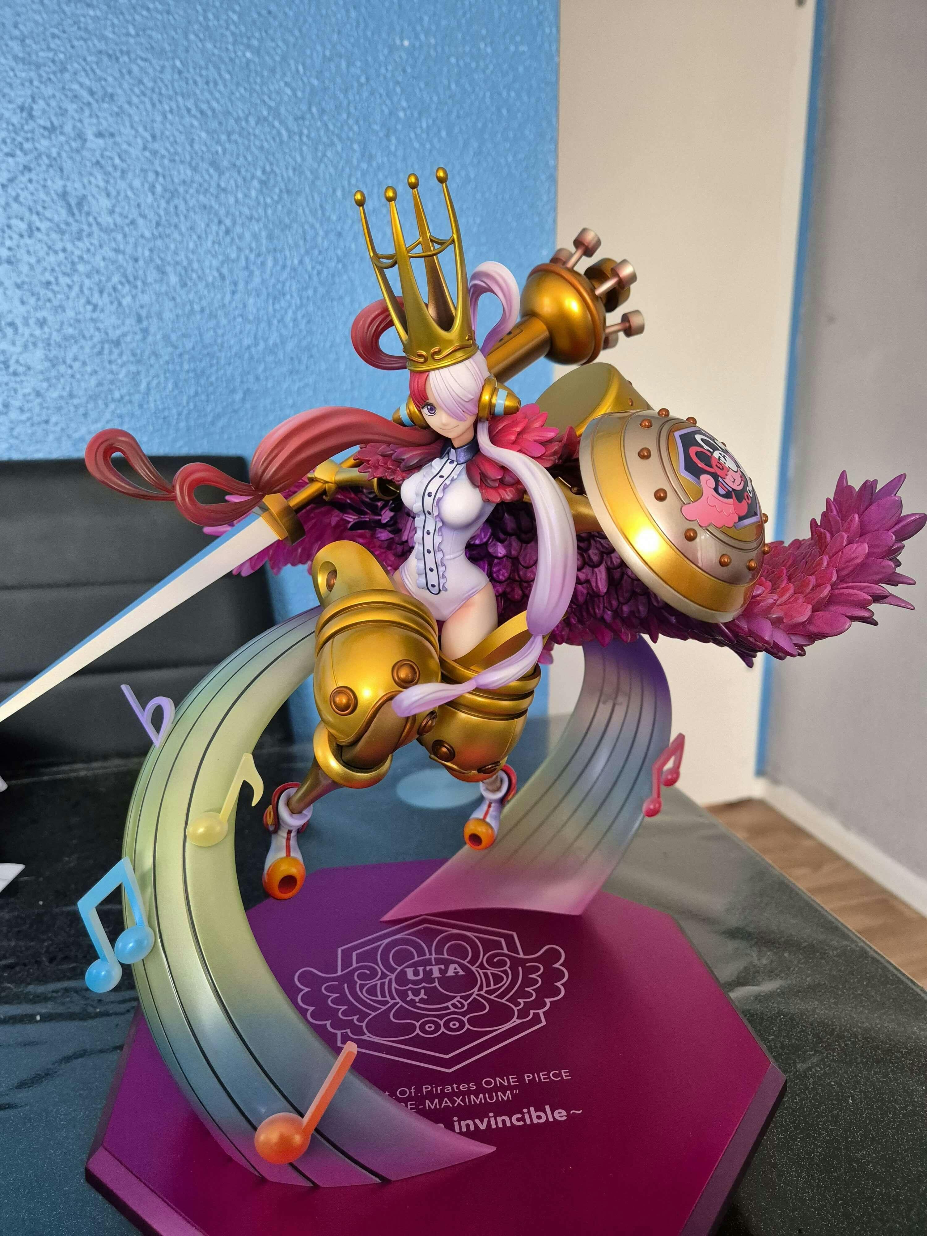 Figure Uta Portrait of Pirates H29 x L37 x P24 cm – One Piece