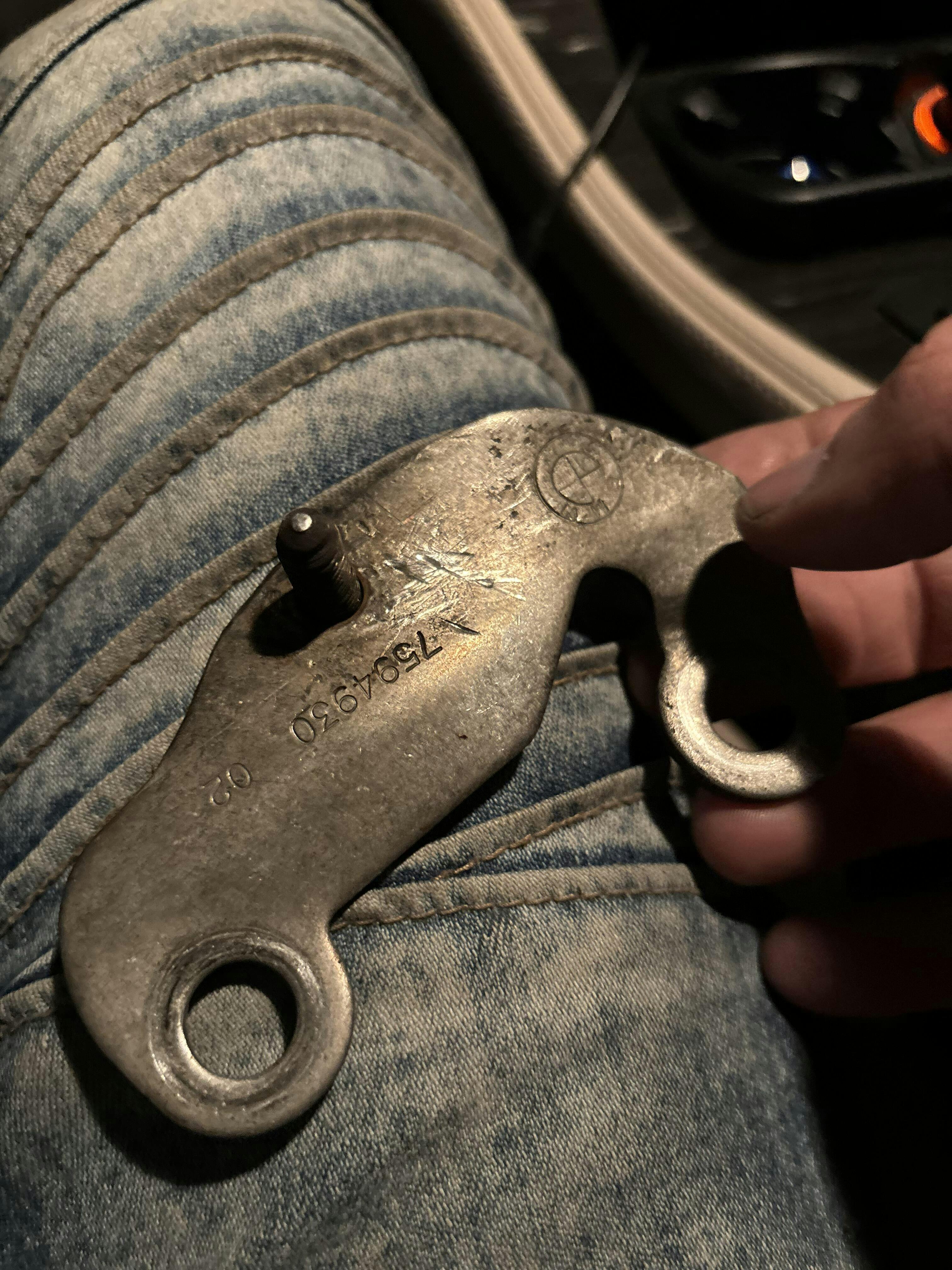 20172023 シボレー/GMC デュラマックス ディーゼル 6.6 L5P 3.5 インチ縦樋および EGR バルブ クーラー削除キッ