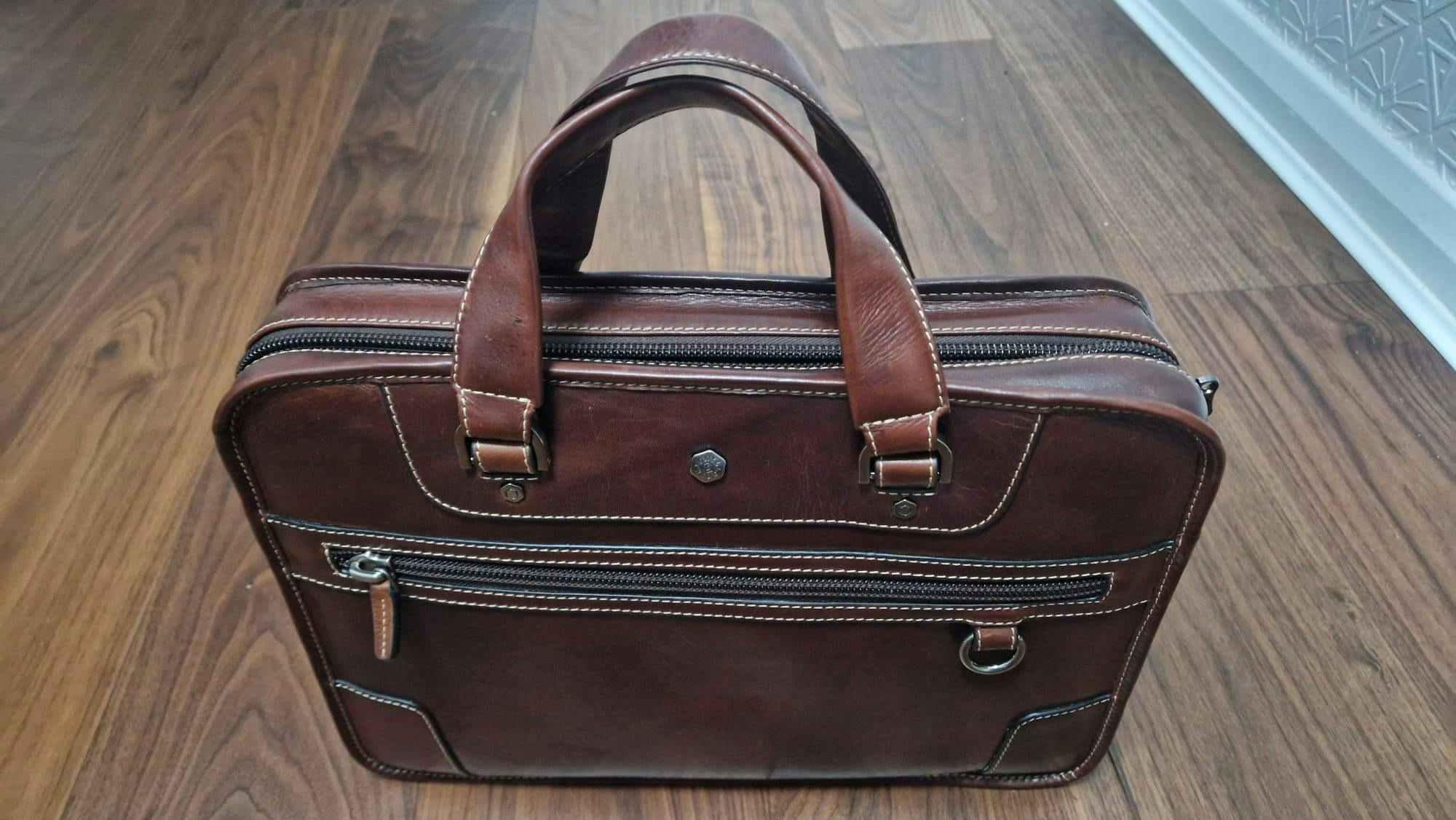 Norwegian Leather Briefcase RFID | Jekyll & Hide SA – Jekyll and