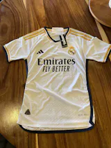 Real Madrid Alternativa 23-24 Jersey Réplica Premium Versión Jugador