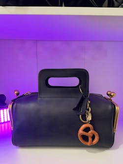 Double-opening handheld mailbox bag