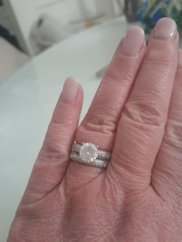 925 Sterling Silver Round Cz Centre with Pave Set Ladies Bridal Ring Set