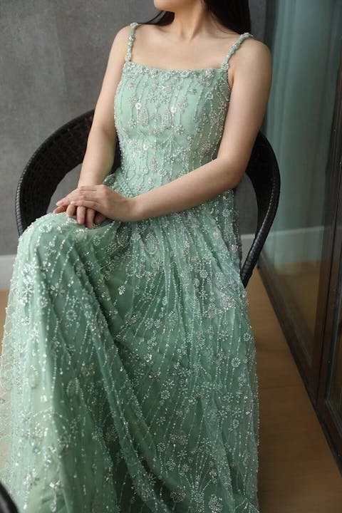 Elegant Sage Green Luxury Evening Dress with Spaghetti Straps SS693