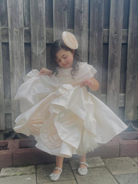Elegant Beige Girl Dresses Handmade Flowers with Headgear J104