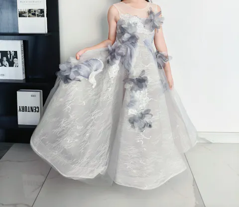 Elegant Mint Green Princess Dress with Floral Details and Sparkling Tulle D009