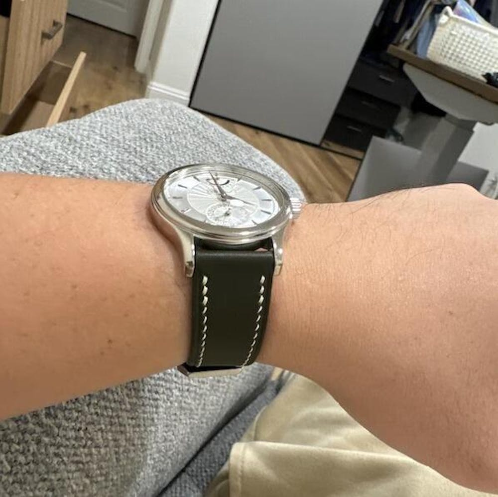 カーフスキン革 ヴォー・スイフト 腕時計ベルト アップルウォッチバンド 凹凸型 カーブエンド (弓カン)