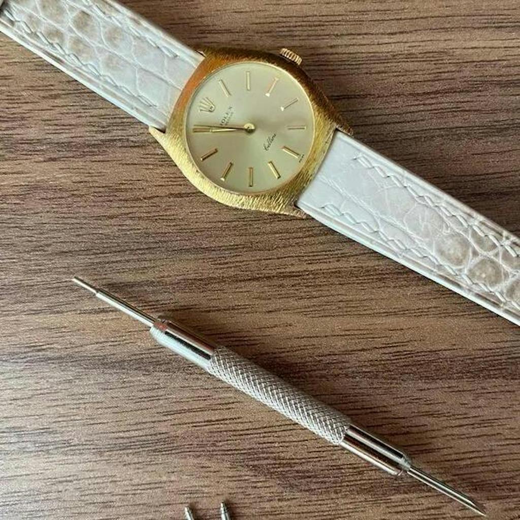 ヒマラヤ仕上げ クロコダイル ワニ革 フラットタイプ 凹凸型 カーブエンド (弓カン)