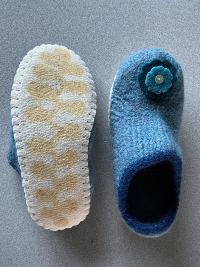 Thick Wool Felt Soles with Latex Grip  - Adult sizes