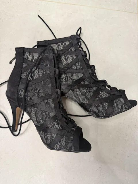 Bella noir - Talons stilettos - Personnalisable