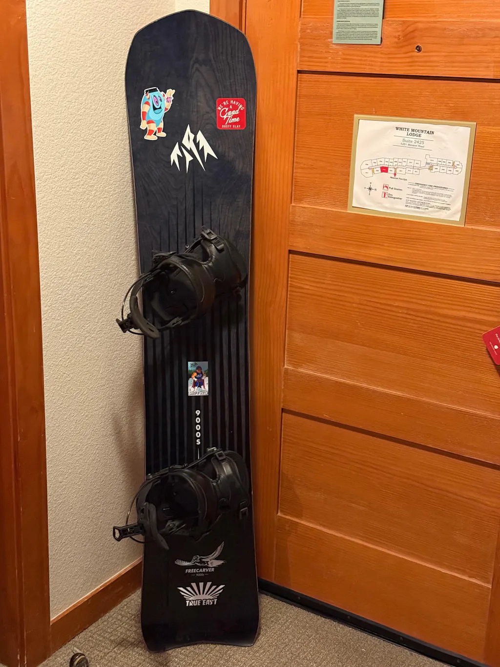 Freecarver 9000s Snowboard | Jones