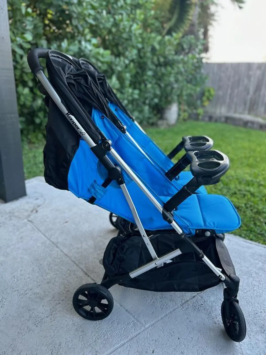uppababy vista v2 frame UPPAbaby Vista V3 Stroller + Mesa V3 Infant Car Seat Bundle main image 1