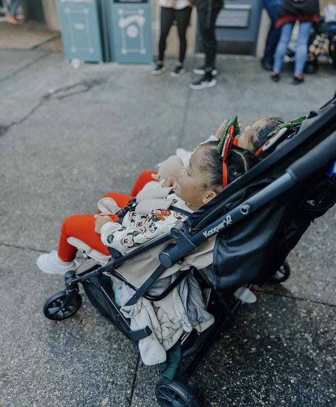 【希少】ヘタフェCF Burger King JOMA サイズ M Kooper X2 Lightweight Compact Double Stroller With Trays