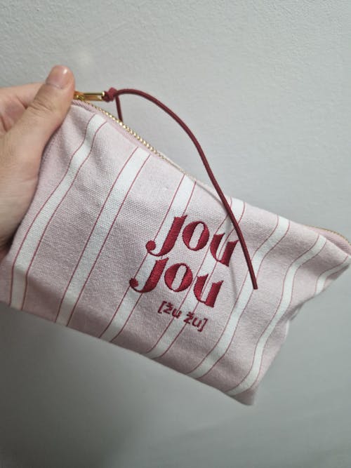 ESSENTIALS CANVAS POUCH