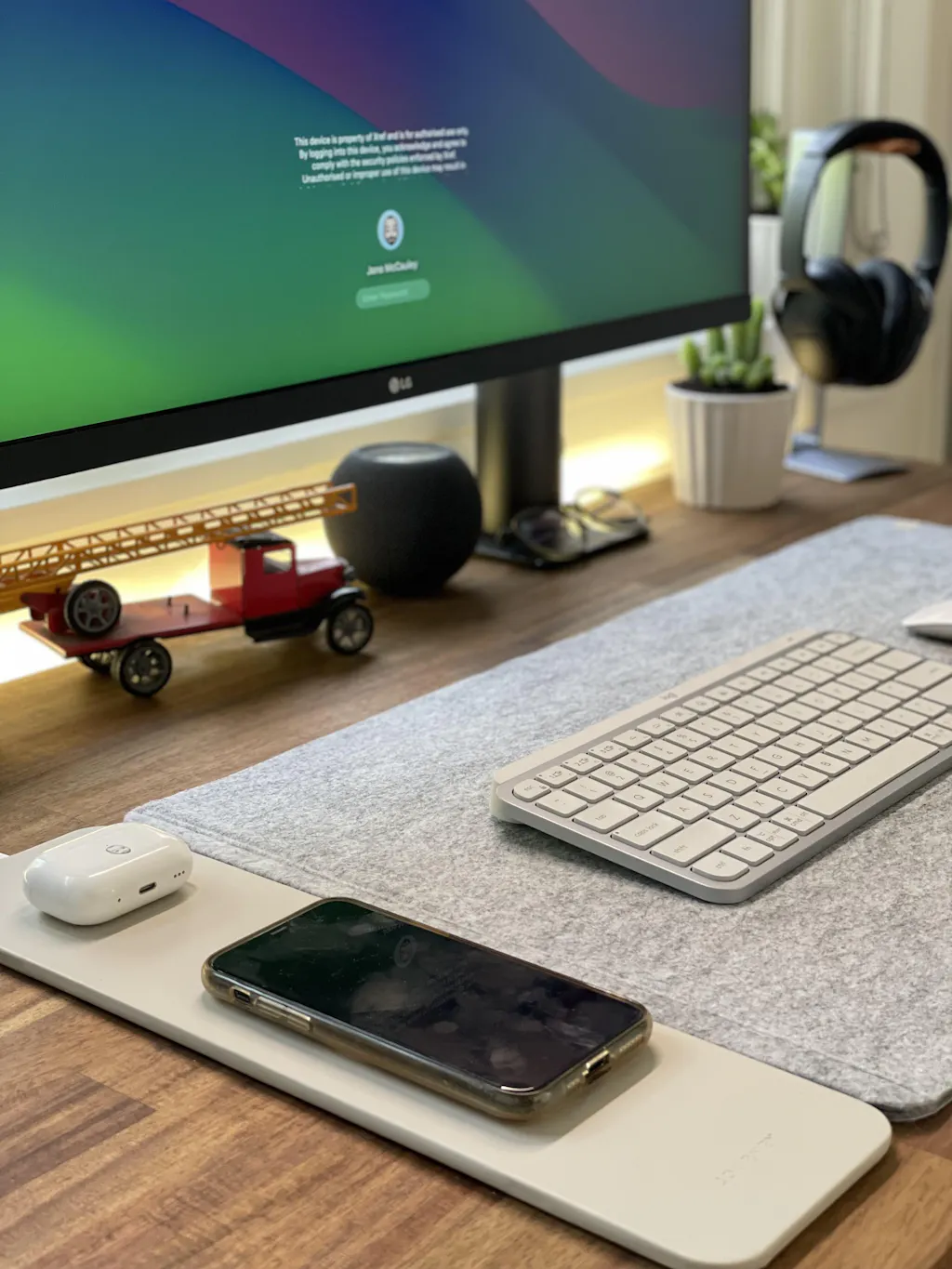 ALTI Wireless Charging Desk Mat