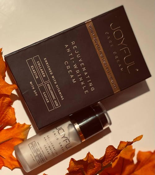 جويفل كريم لعلاج التجاعيد و تجديد خلايا البشرة بالكولاجين و الكافيار