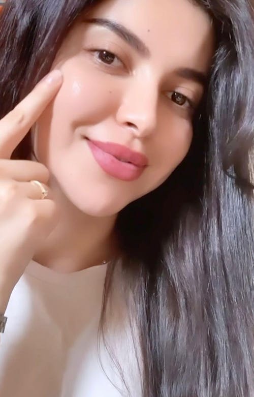 جويفل سيروم للبشرة لترطيب عميق و بشرة ناعمة و شفاه ممتلئة