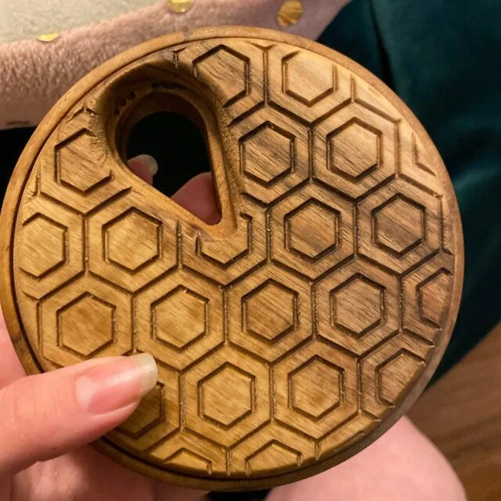 Round weekly pill box honeycomb pill dispenser jtnlab