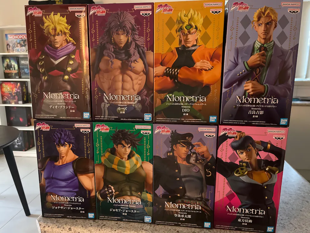 Jojo's Bizarre Adventure Mometria Figure - Joseph Joestar