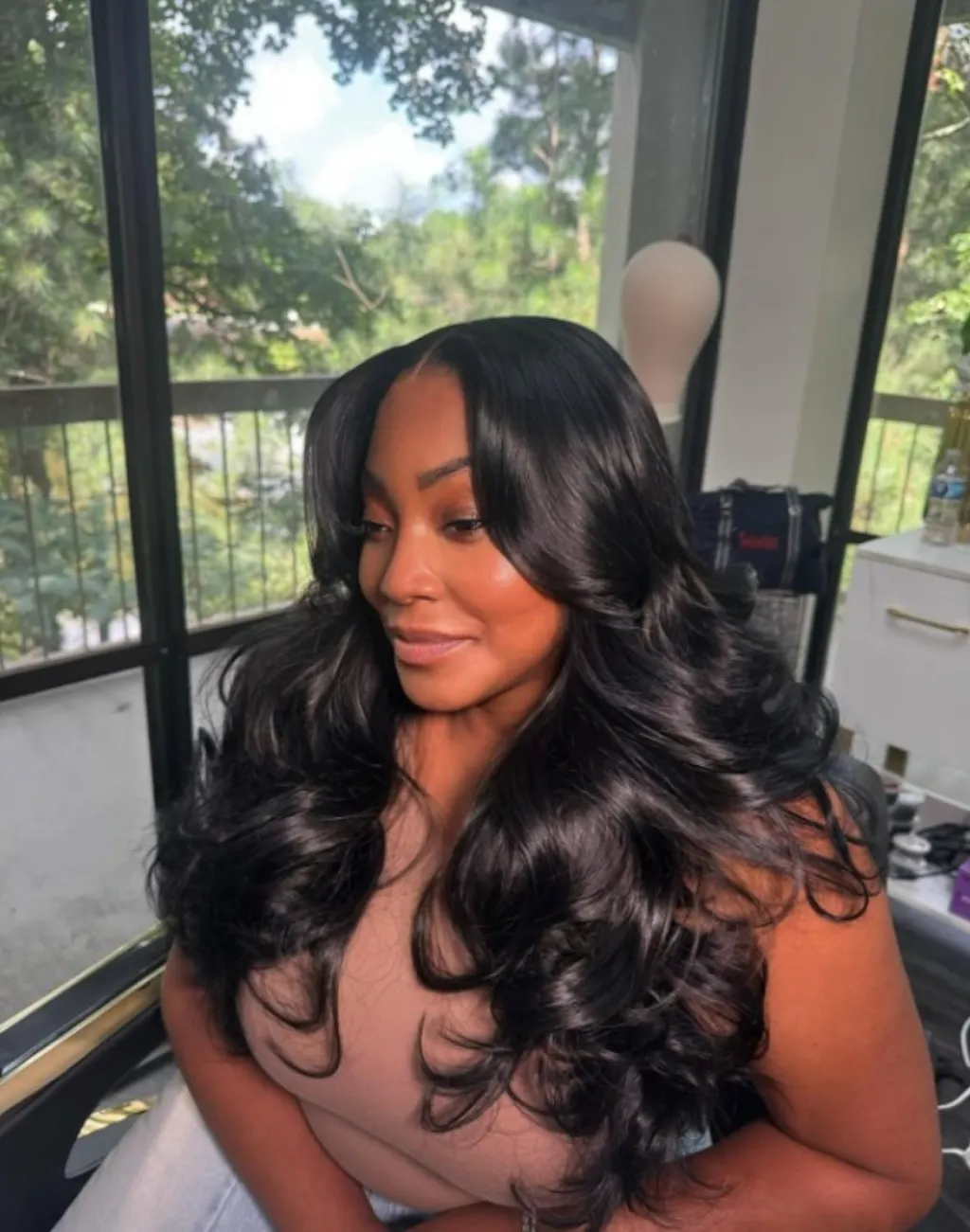 Body Wave Face-Framing Curtain Bangs Layered Cut Bleached Knots Wear Go Glueless Wig