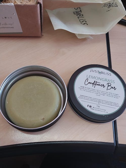 HAIR CONDITIONER BAR: Lemongrass (in Tin)