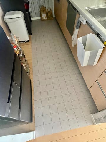 貼ってはがせる クッションフロア シールタイプ Room No.0 ミニマルタイル (88cm×176cmサイズ) CRN-MM02 スクエアグレー