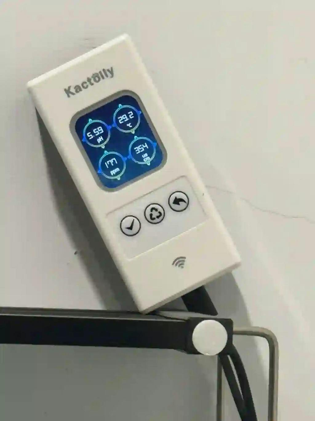 Kactoily Digital 4-in-1 Aquarium WiFi Monitor