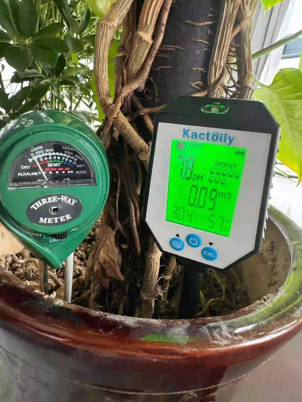 Kactoily 6-in-1 Digital Soil Tester-pH, EC, Moisture