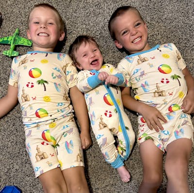 Beach Party™  - Short Sleeve Two Piece Pajama Set