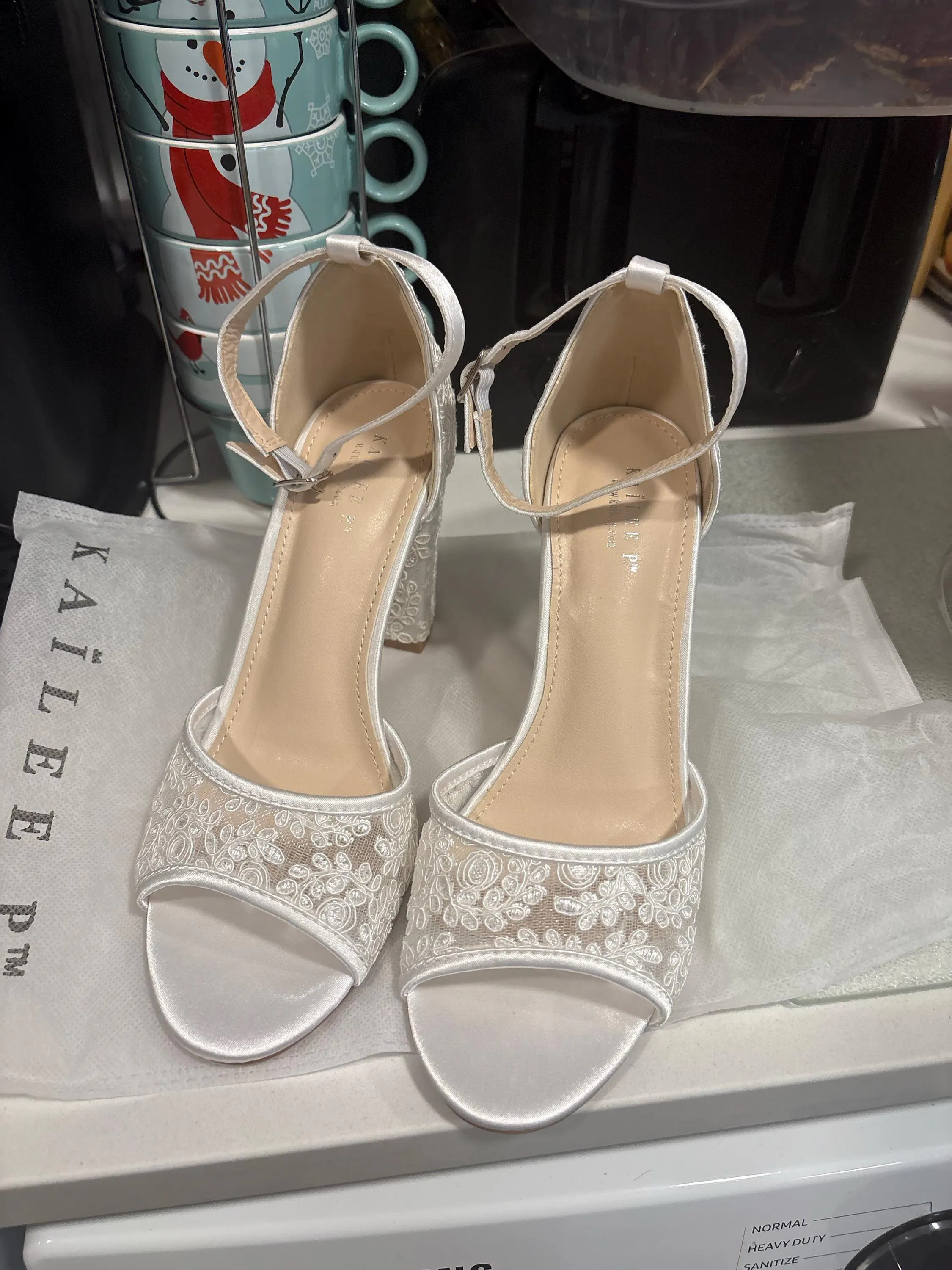 Lace Bowknot Sandals main image 0