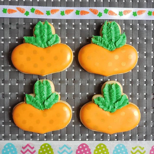 Floral Carrot Cookie Cutter - KaleidaCuts