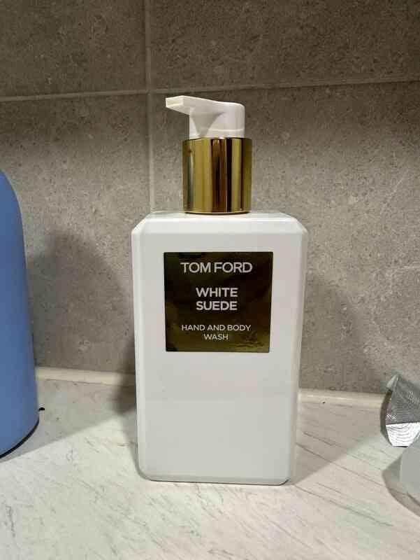 Sữa Tắm TOM FORD White Suede Hand And Body Wash – Kallos