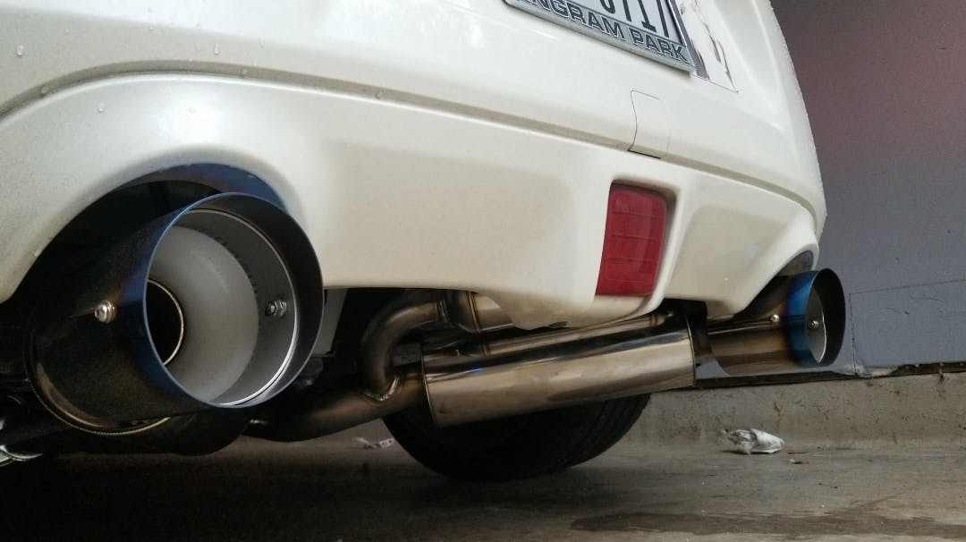 HKS Hi-Power Cat-Back Exhaust for the Nissan 370z